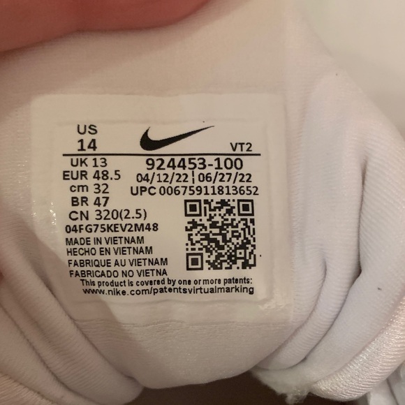 Nike Air Vapormax Plus Athletic Shoes (White & Platinum) - Picture 9 of 14